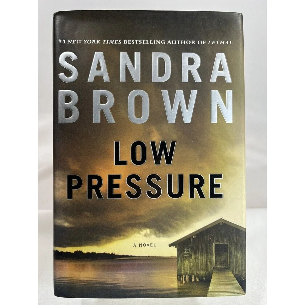 Sandra Brown Low‎ Pressure Hardcover Thriller Mystery Suspense Novel